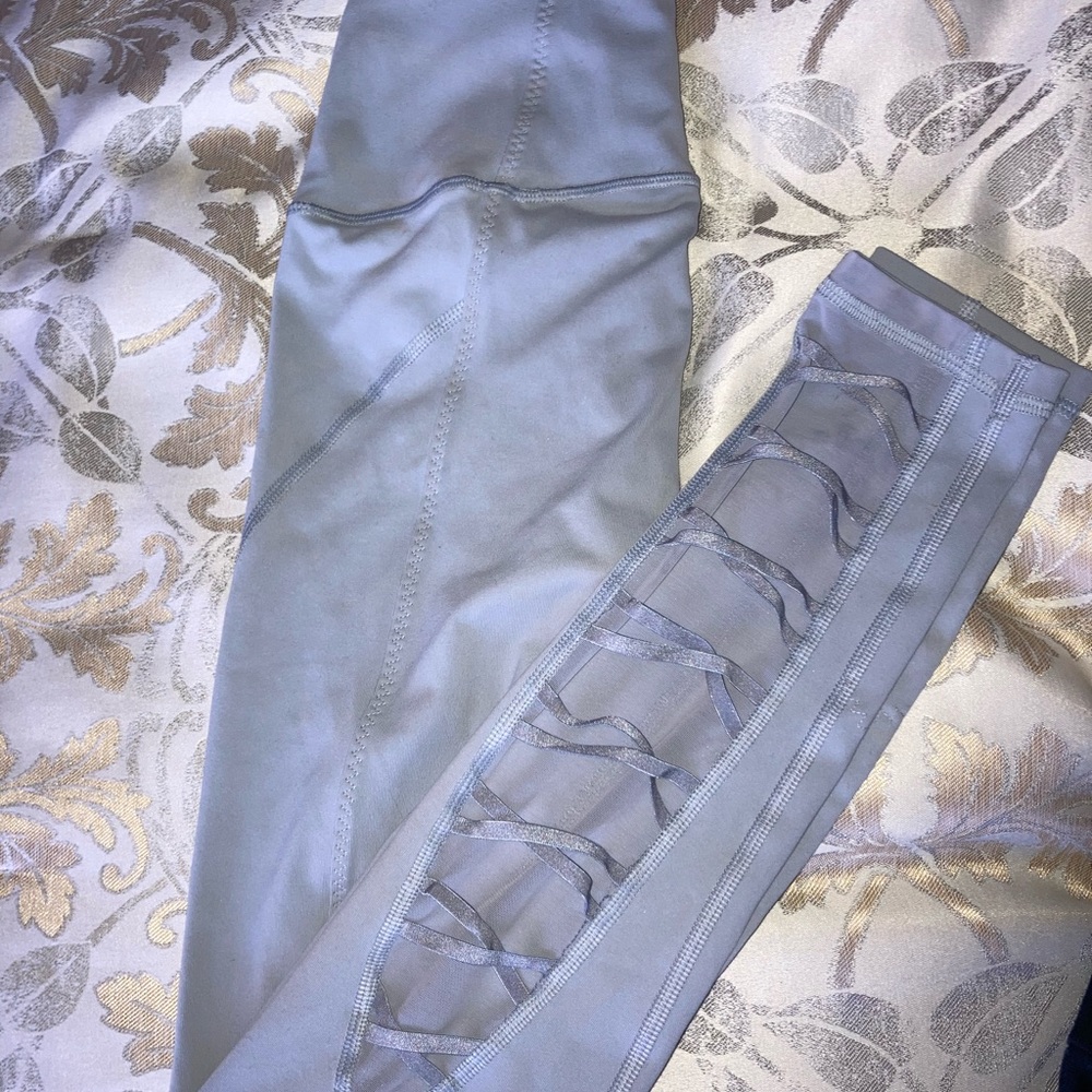 VS Sport light grey leggings